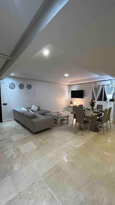 公寓 Standing 3 Avec Terasse Quartier Gueliz Hivernage A Marrakech I19 *